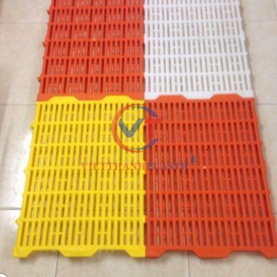 Sàn Nhựa Chăn Nuôi Heo – Dê – Chó 40×55 cm