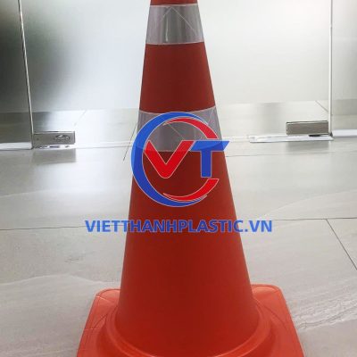 CỌC TIÊU GIAO THÔNG NHỰA VIỆT THÀNH – CHÓP NÓN GIAO THÔNG ĐẠT CHUẨN TCVN