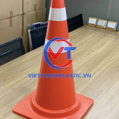 CỌC TIÊU GIAO THÔNG NHỰA VIỆT THÀNH – CHÓP NÓN GIAO THÔNG ĐẠT CHUẨN TCVN