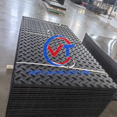 TẤM NHỰA HDPE LÓT SÀN CHỐNG LẦY CHỊU LỰC CAO CHO XE TẢI, XE CONTAINER
